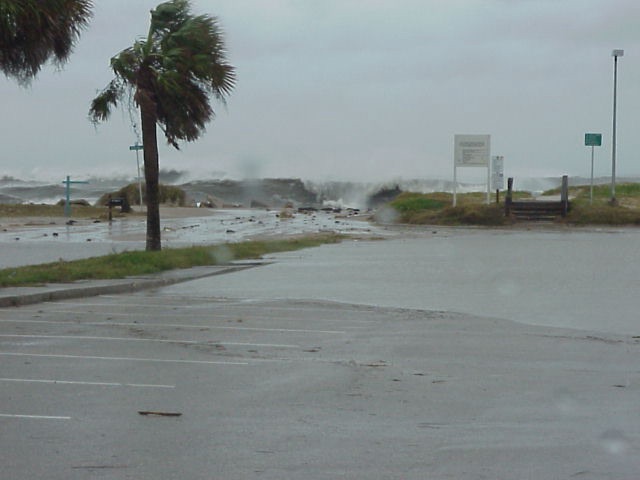 Hurricane Floyd’s Impact on Fernandina Beach, Florida (1999)
